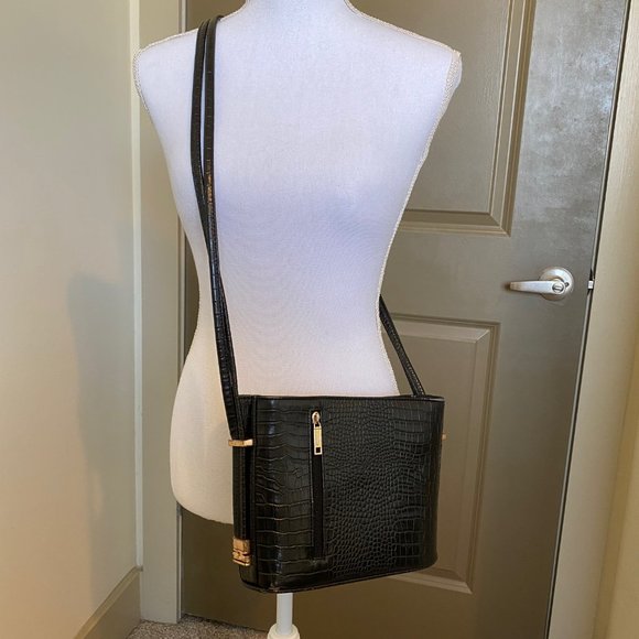 SAMOE | Black Crossbody Alligator Leather Pattern - Picture 4 of 9